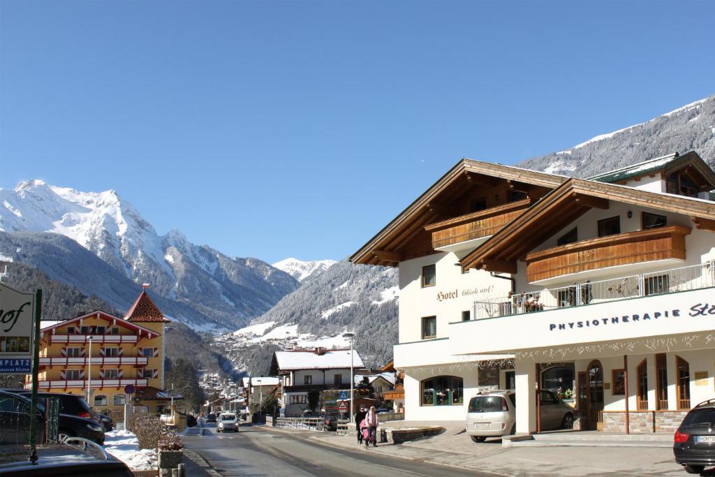 Hotel & Suites Gluck Auf Mayrhofen Exterior foto